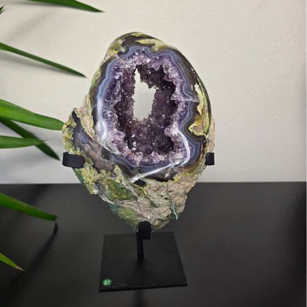 Amethist geode op standaard nr27G