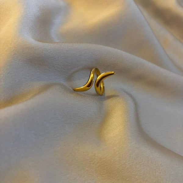 Offener Ring im minimalistischen Design