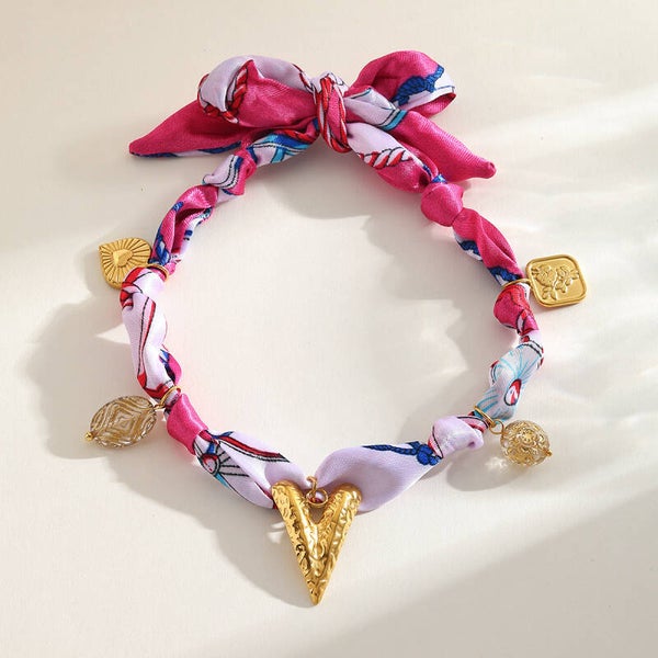 Satin Amore Scarf Charmkette