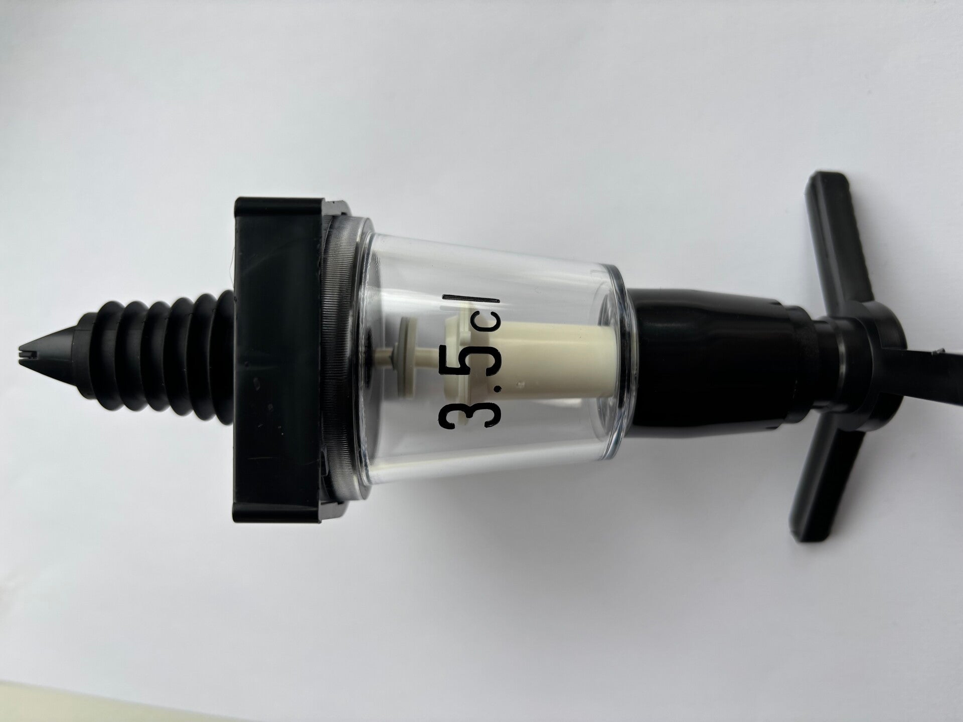 Non Drip zwart, 3.5 cl Geschikt voor flessen van 0,7 t/m 1 liter