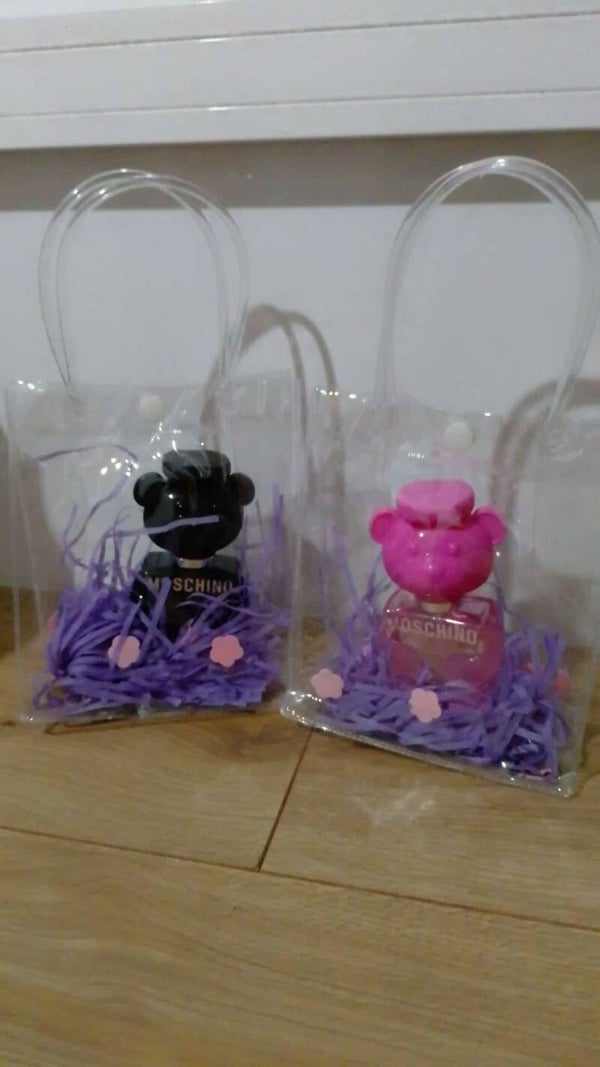 Perfume Mochino con bolsa