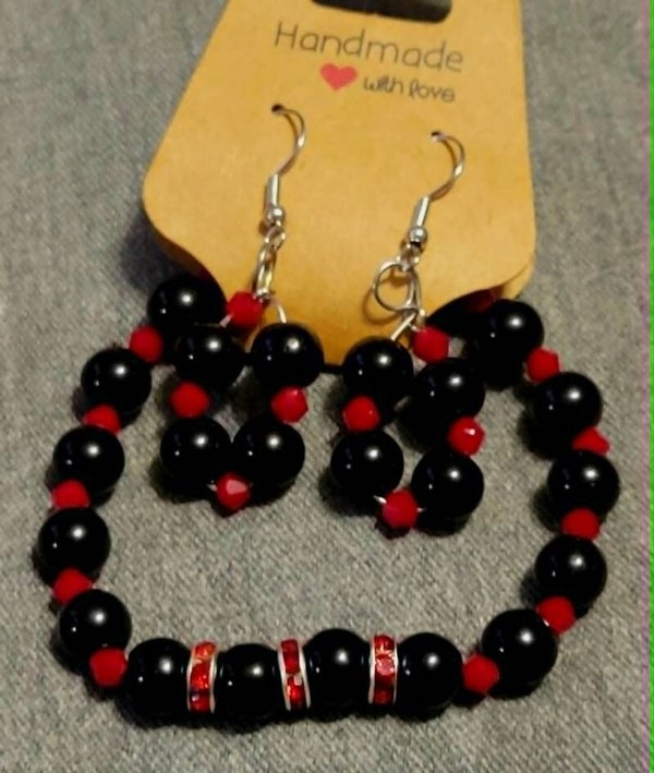 Red and black earring/bracelet set
