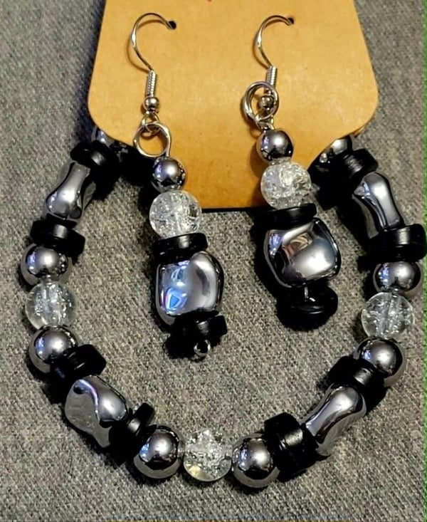Black and silver bracelet/earring set