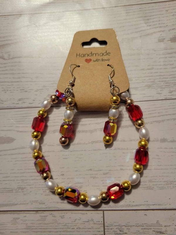 Holiday bracelet and earring set