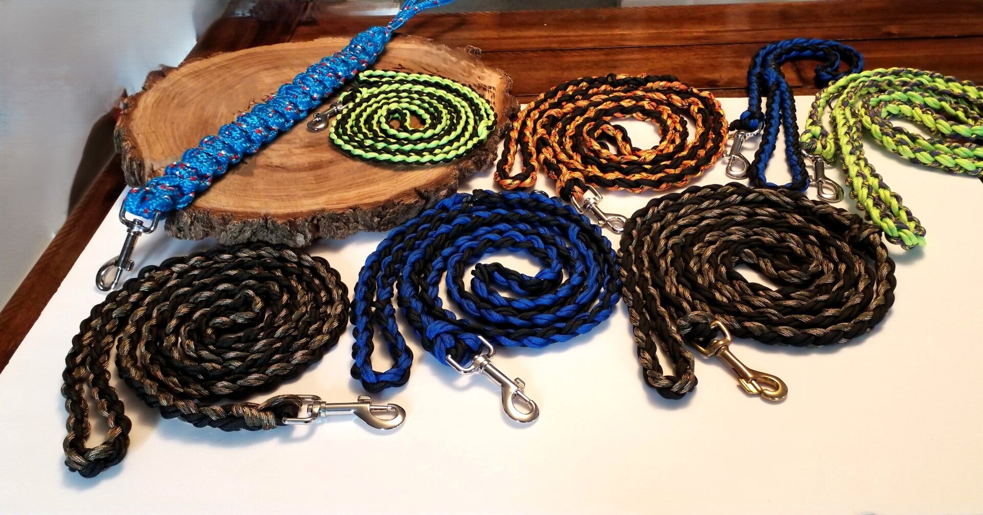 Leashes in various lengths