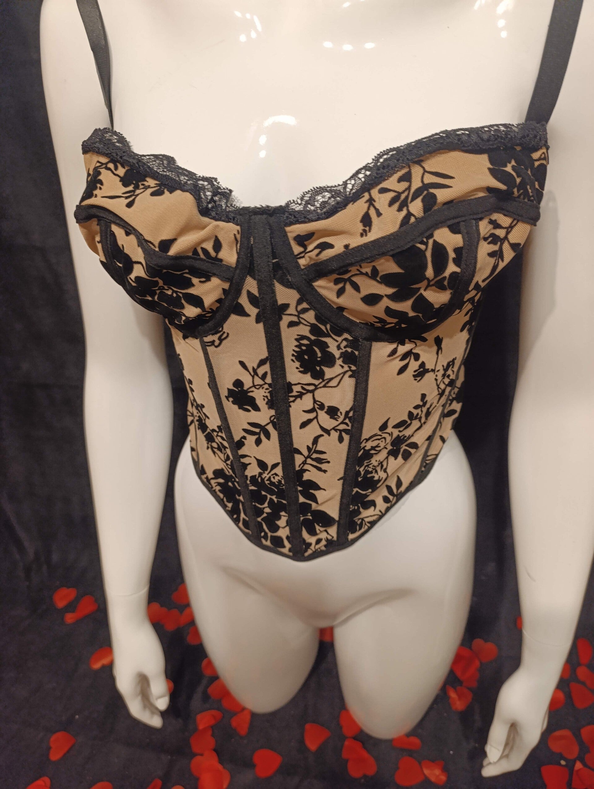 corset beige et noir