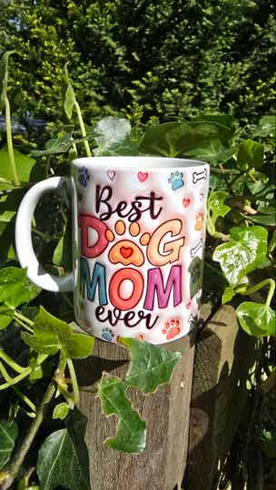 Mok voor een hondenmama. Dogmom. Gepersonaliseerd met namen.