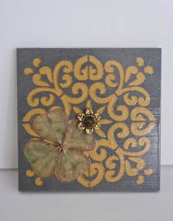 T-8 Tile gold