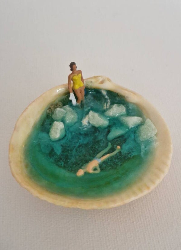 Z-11 Shell epoxy glow in the dark small