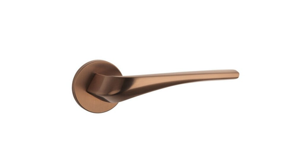 Aprile - Deurkrukken Dalia mat koper PVD