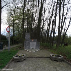 01-kiewit-monument-verzet-zo7apr24-standard.jpg