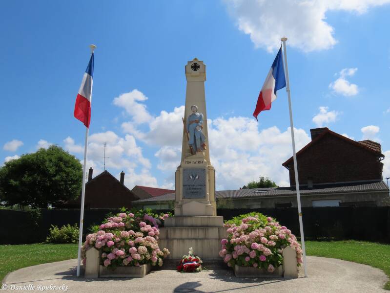 01-montescourt-lizerolles-monument-woe17jul24-standard.jpg