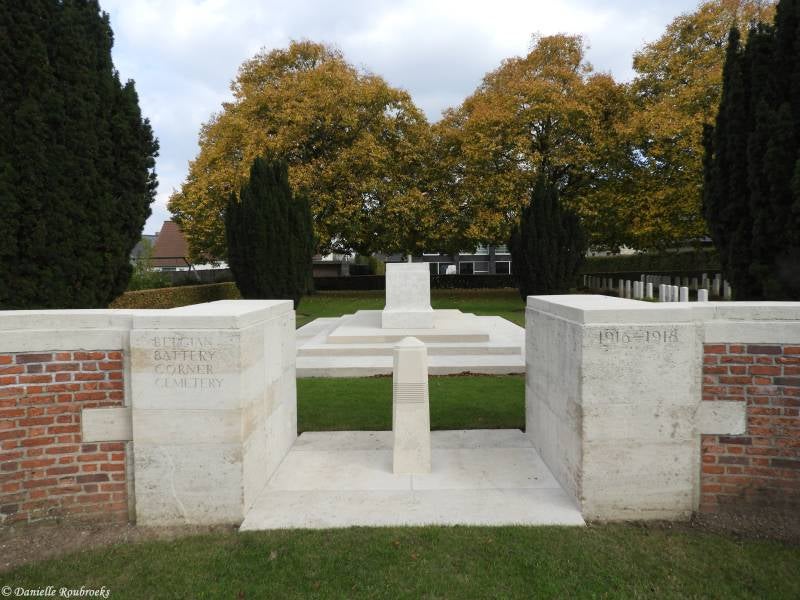 01BelgianBatteryCorner.jpg