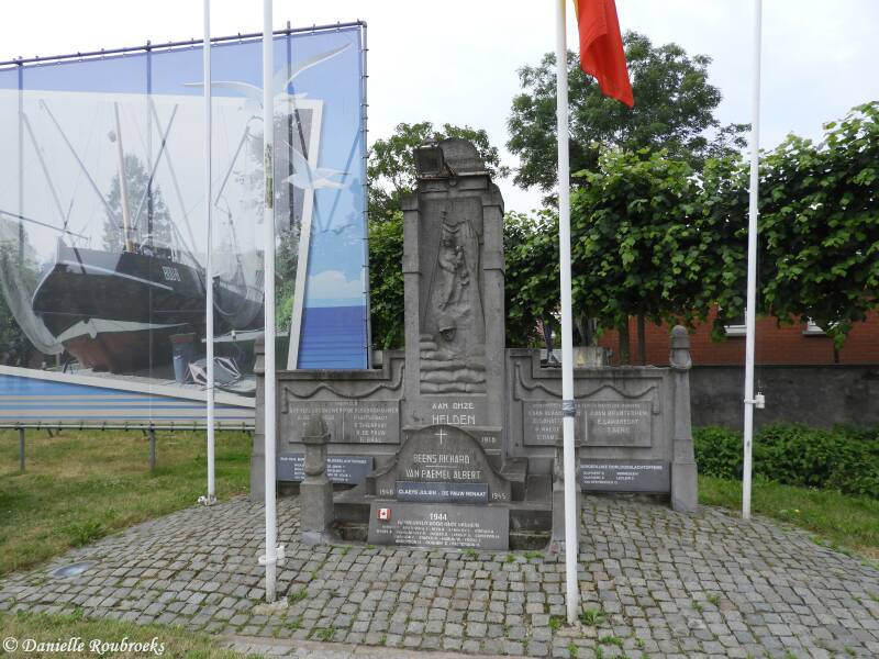 01BoekhouteMonumentzo27jun21.jpg