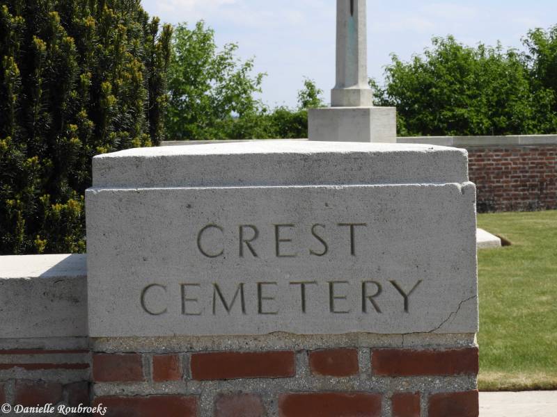 01CrestCem.jpg