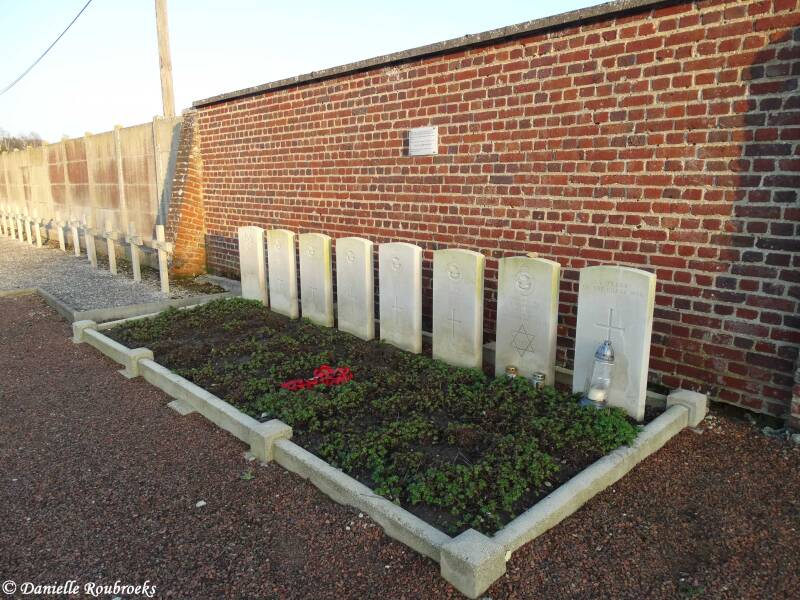 01CugnyCommunalCemeterydo21ma19.jpg