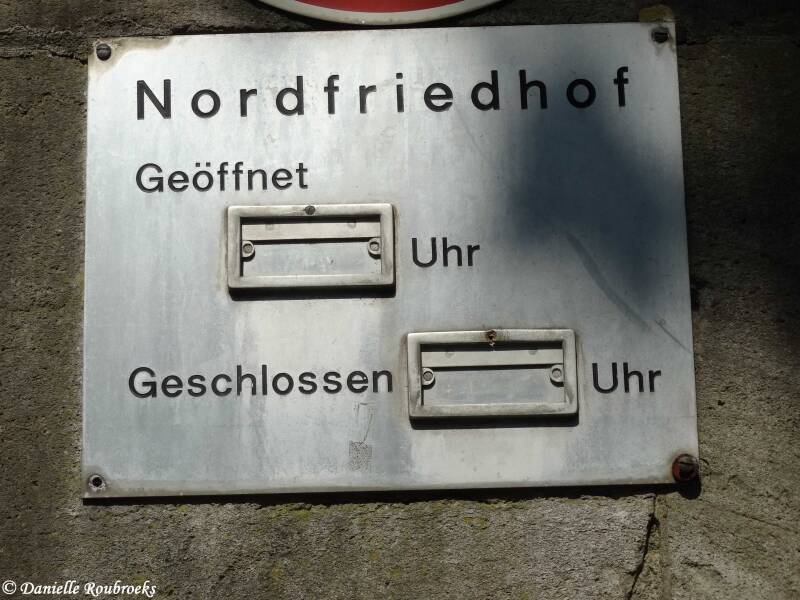 01DsseldorfNordfriedhofdi13sep15.jpg