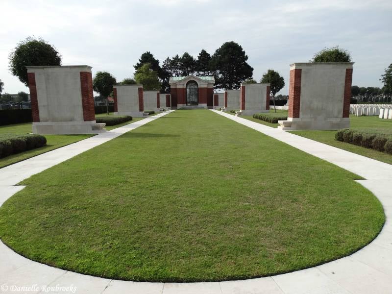 01DunkirkMemorial.jpg