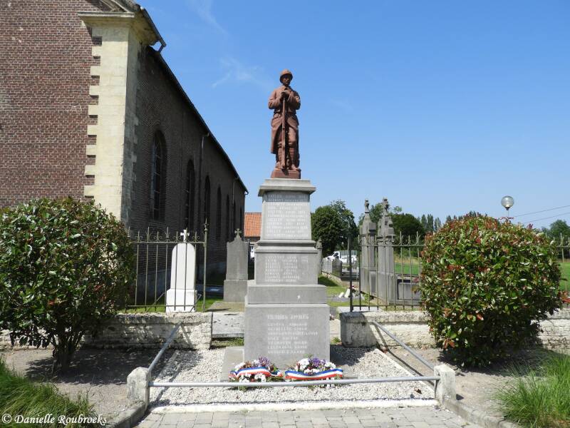 01FaumontMonumentma19jul21.jpg