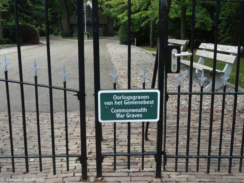 01HellendoornGeneralCemeteryza15sep18.jpg