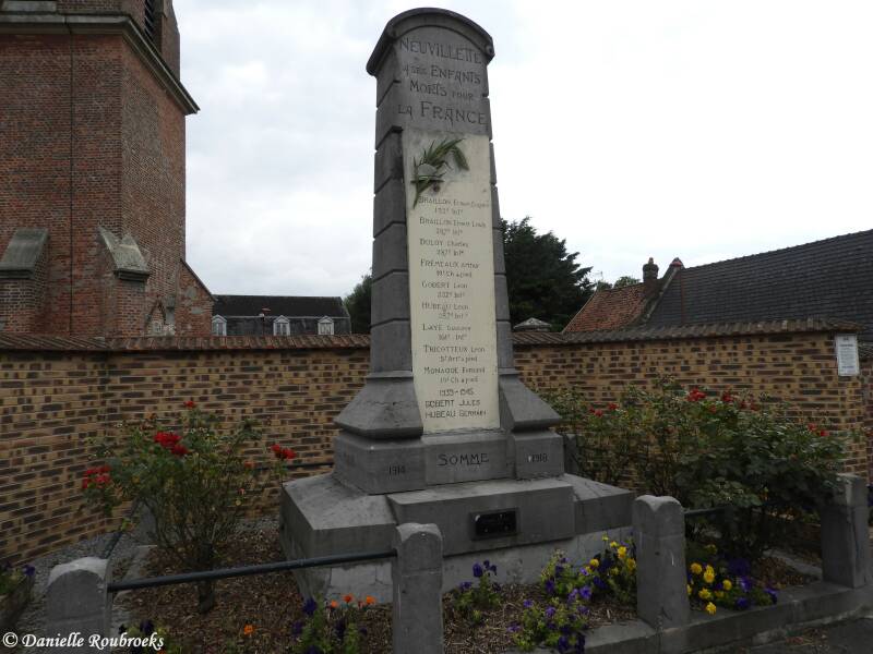 01NeuviletteMonumentvr27aug21.jpg