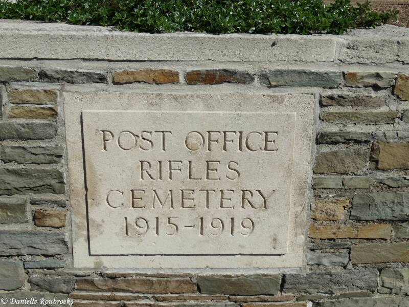 01PostOfficeRifleswoe24aug16.jpg
