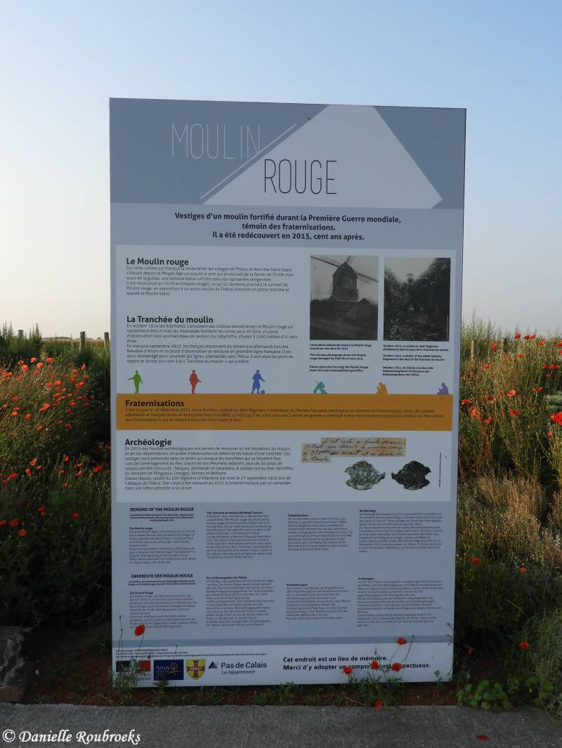 01ThlusMoulinRougewoe21jul21.jpg