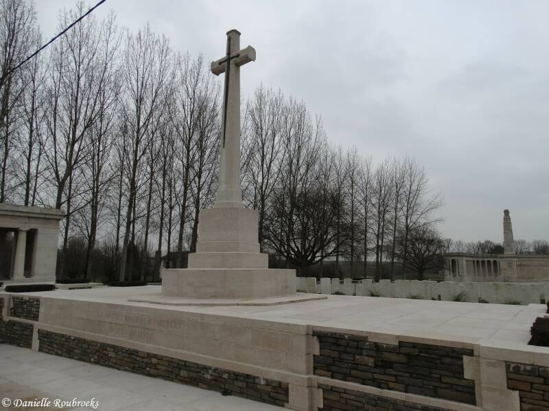 01Vis-en-ArtoisMemorial17-18.jpg