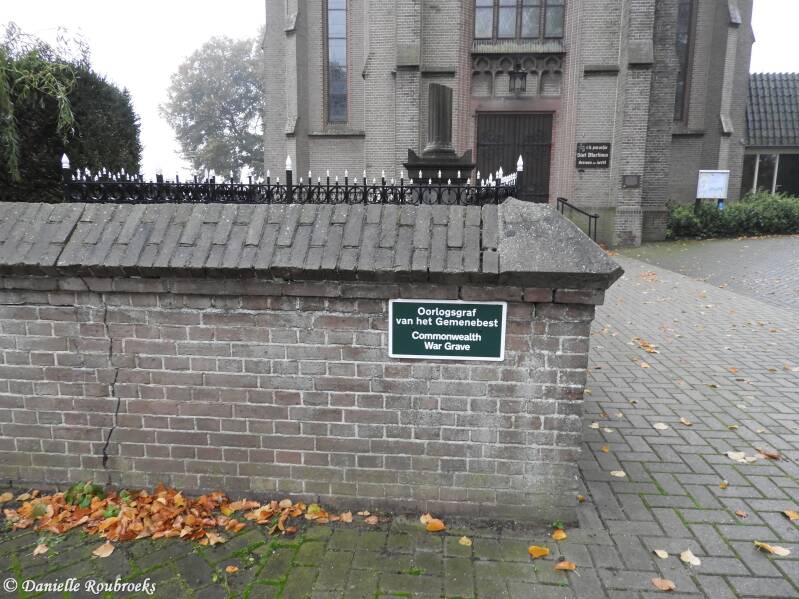 01herwen-en-aerdtherwenrccemeteryvr14okt22.jpg