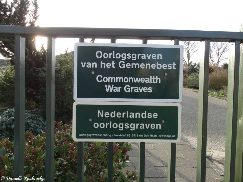 01sGravenzandeGeneralCemeteryza27feb16.jpg