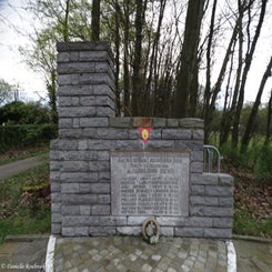 02-kiewit-monument-verzet-zo7apr24-standard.jpg
