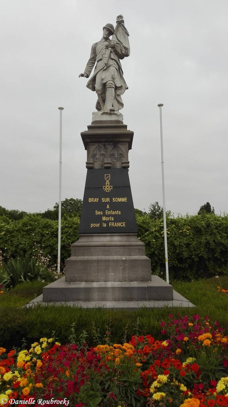 02Bray-sur-SommeMonumentdi16jul19.jpg
