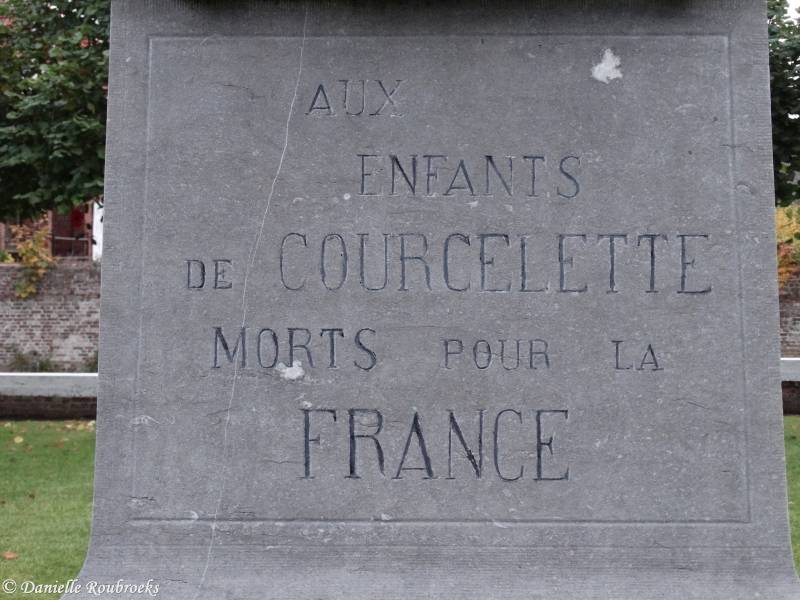 02CourceletteMonumentwoe19okt16.jpg