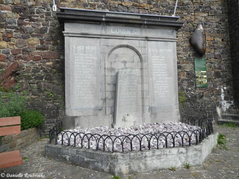02LobbesMonumentdi15jun21.jpg