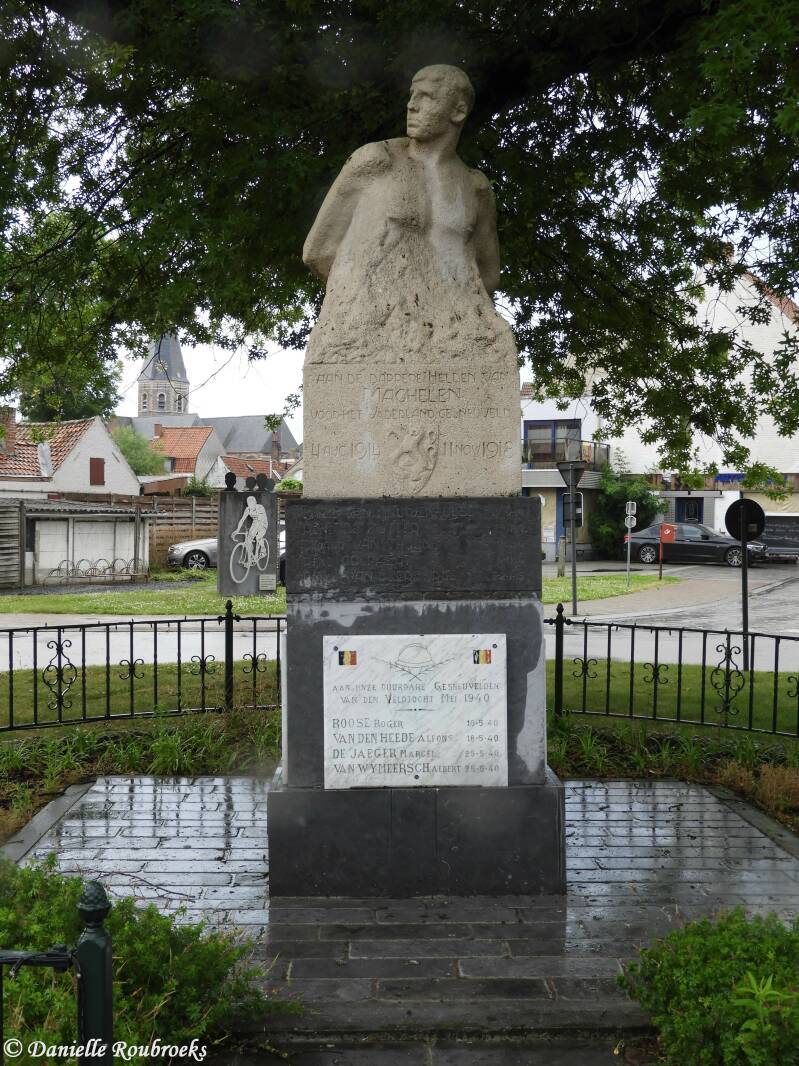 02Machelen-aan-de-LeieMonumentzo27jun21.jpg