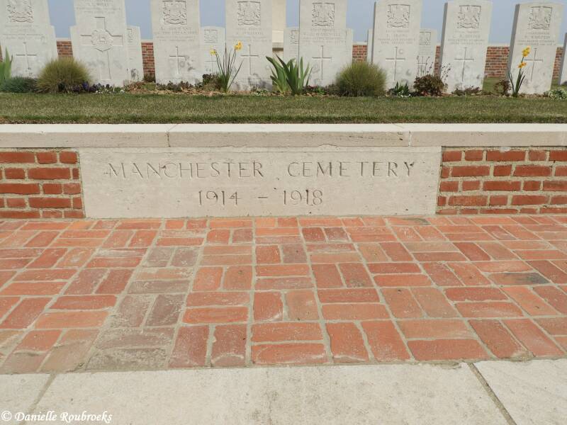 02ManchesterCemeterydi16apr19.jpg