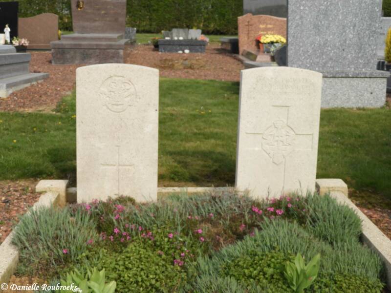 02MorchiesCommunalCemeterydi16apr19.jpg