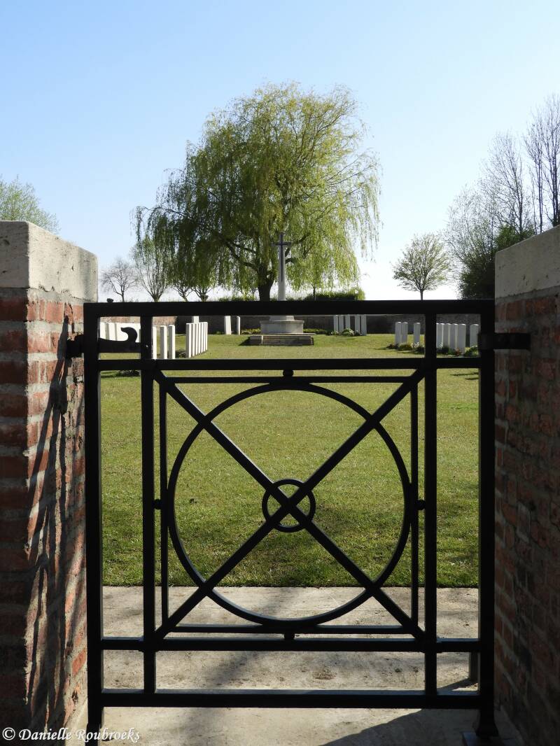 02OakDumpCemeteryza24apr21.jpg