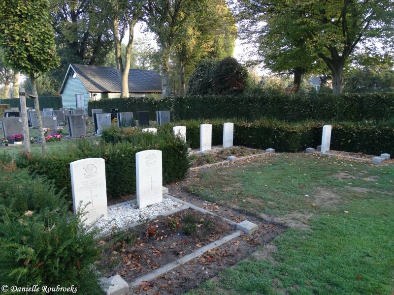 02ReuselRCCemeteryzo21okt18.jpg