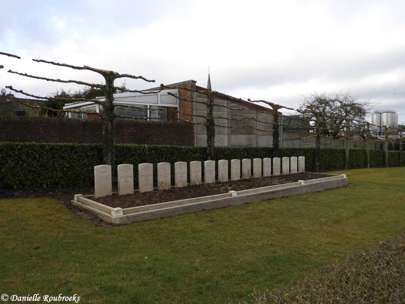 02StSylvestre-CappelNewCem.jpg