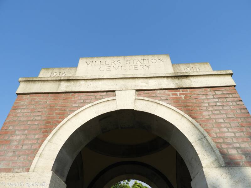 02VillersStationCemeterywoe21jul21.jpg