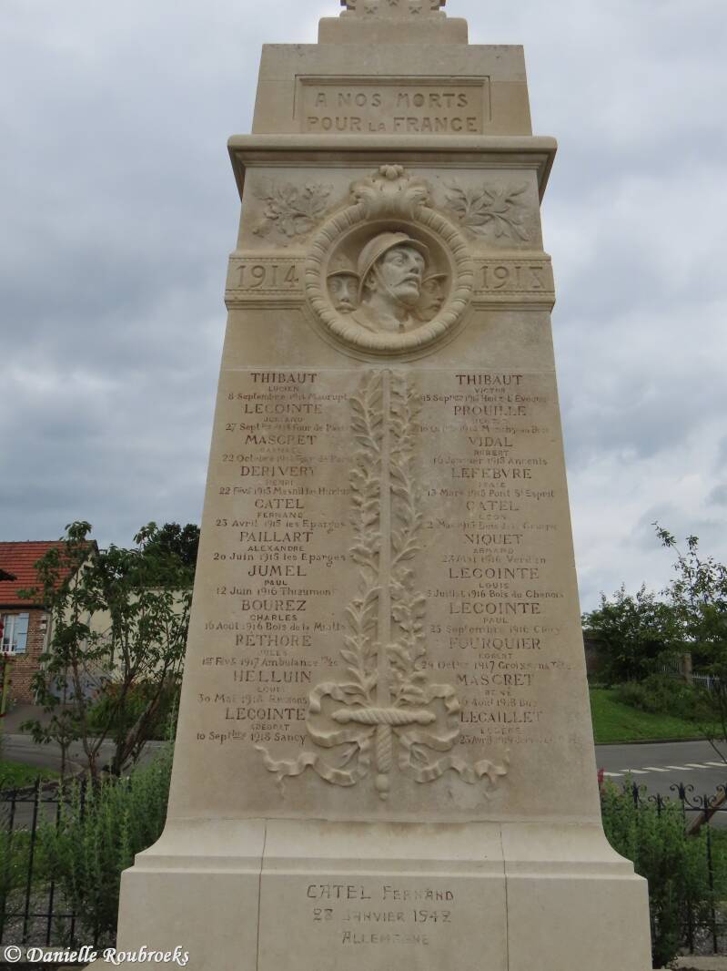 03-ferri-res-monument-ma17jun24-standard.jpg