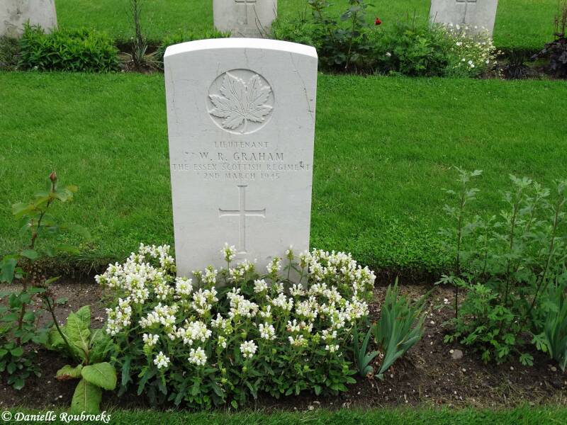 031GroesbeekCanWarCemMemorialzo19jun16.jpg