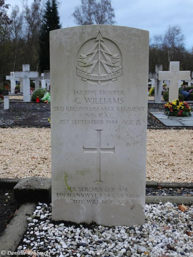 03BudelDorpleinRCCemeteryzo15nov15.jpg