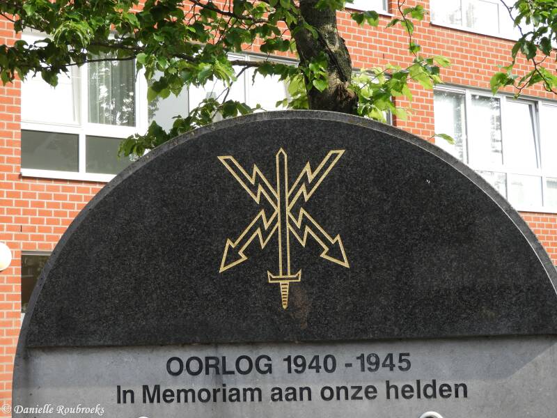 03HarelbekeMonumentverzetwoe9jun21.jpg