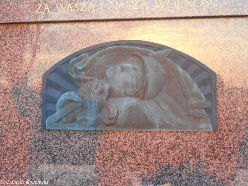 03LaTargettePolishMonumentza26sep15.jpg