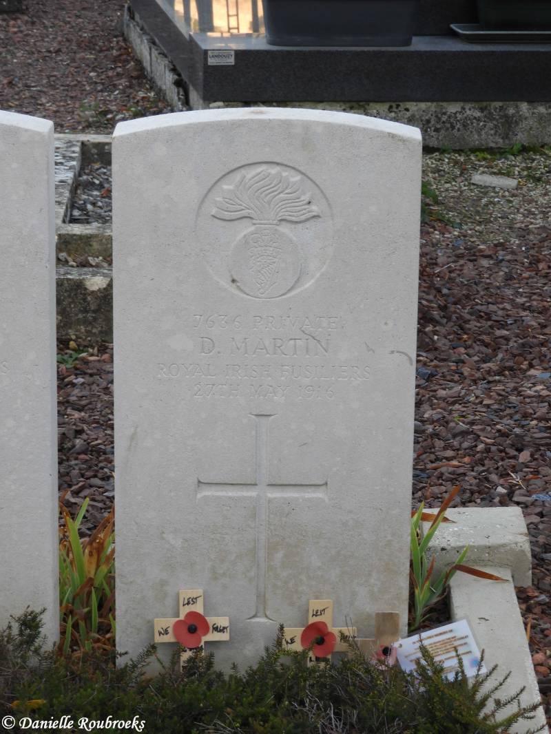 03LeCateletChurchyard.jpg