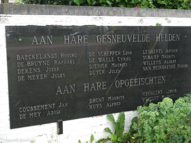 03Petegem-aan-de-LeieMonumentzo27jun21.jpg