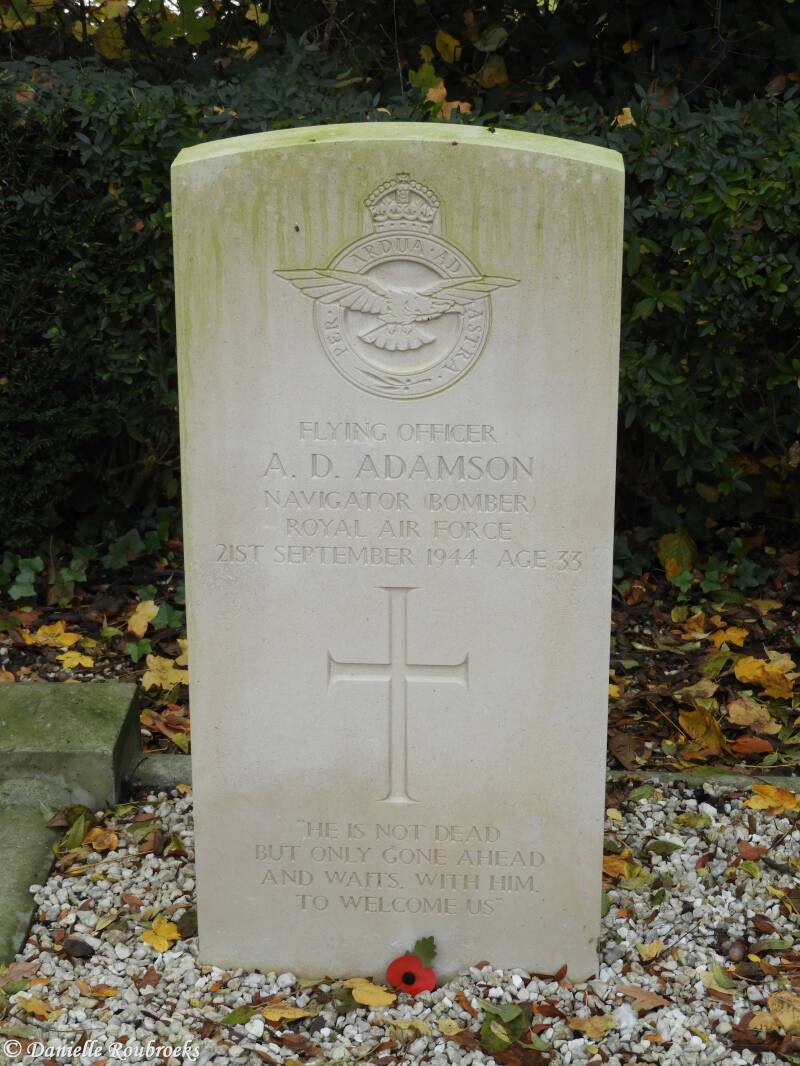 03RavensteinRCCemeterydo14nov19.jpg