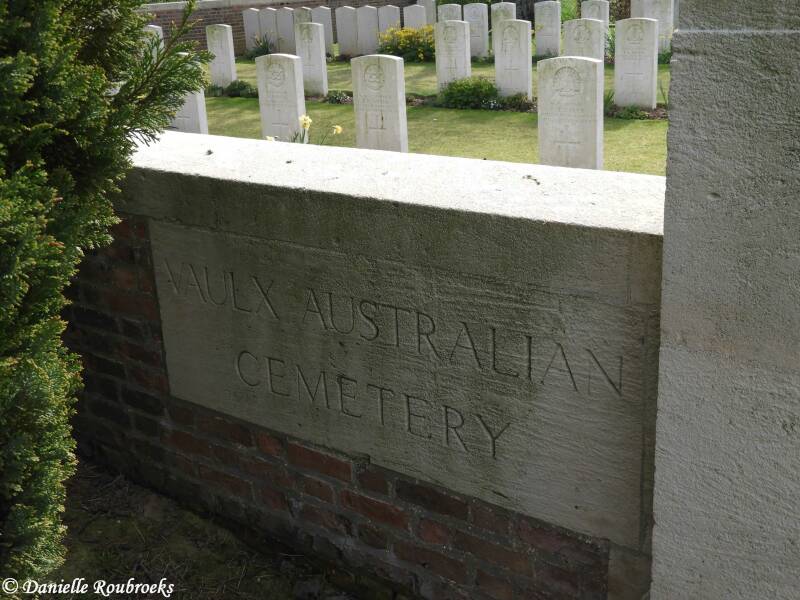 03VaulxAustralianFieldAmbulanceCemeterydi16apr19.jpg
